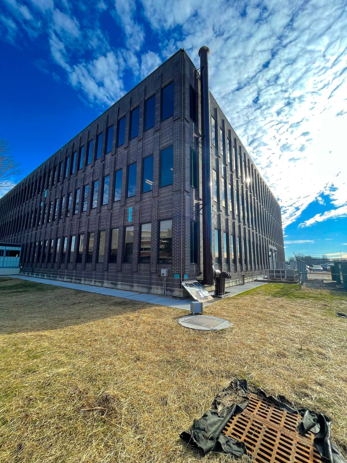 NJDOT HQ Facade, view 5